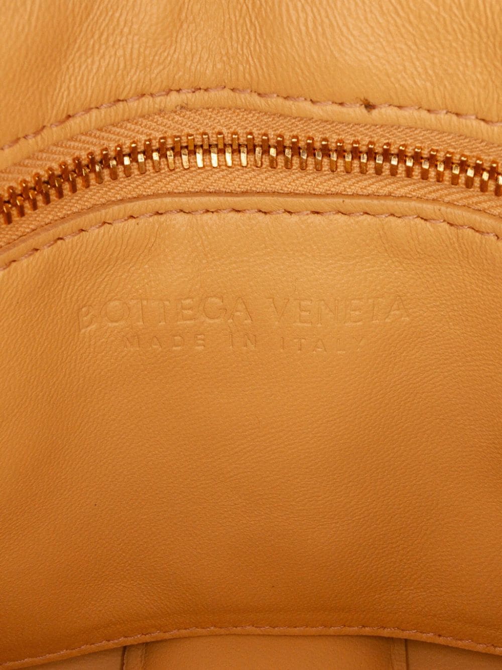 Bo*te*ga ve*ne*ta  m 2012-2022 padded cassette chain two-way bag